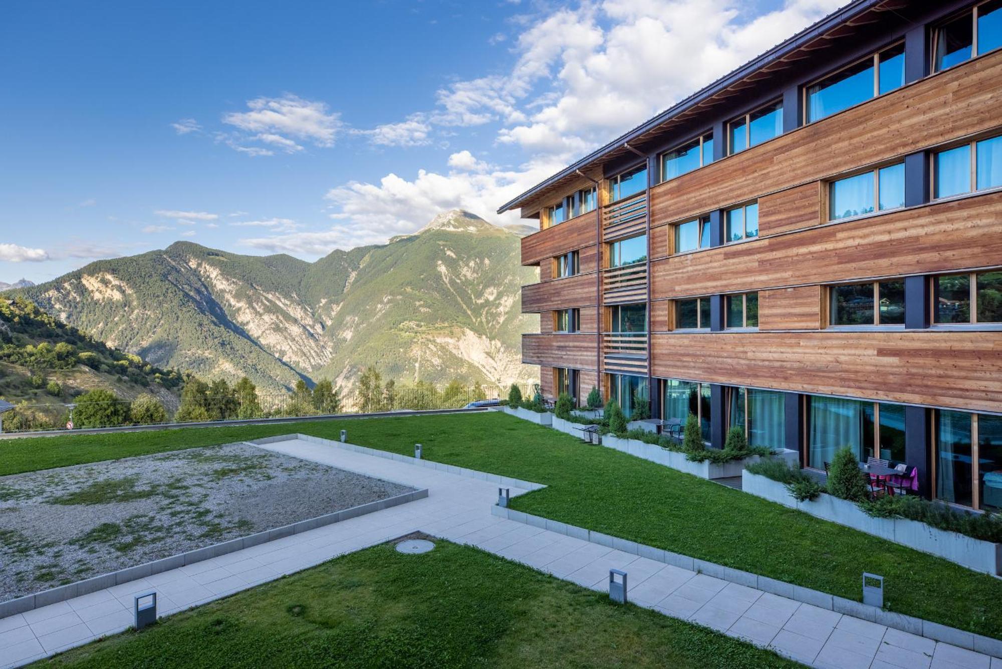 Swisspeak Resorts Vercorin Exterior photo