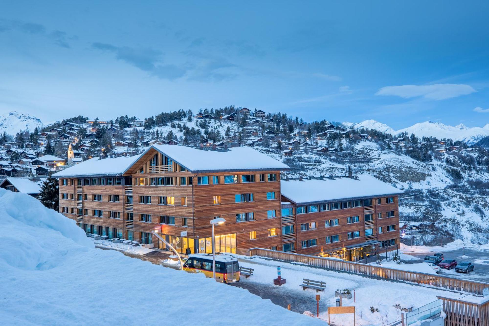 Swisspeak Resorts Vercorin Exterior photo