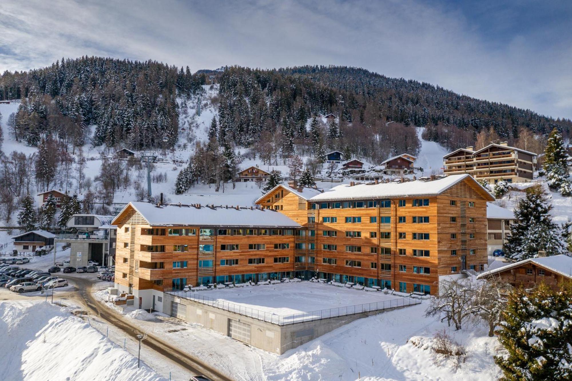 Swisspeak Resorts Vercorin Exterior photo